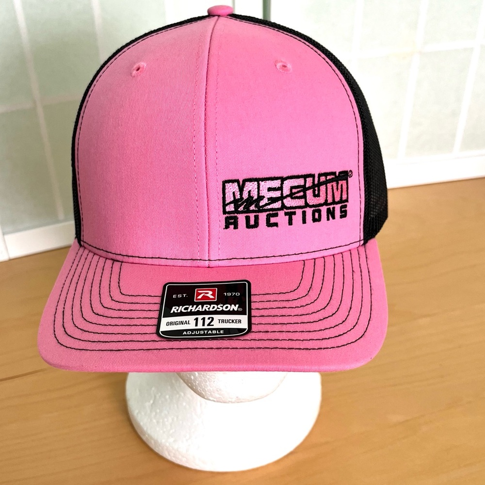 NWOT Mecum Auto Auctions Womens Hat Pink Black Mesh
